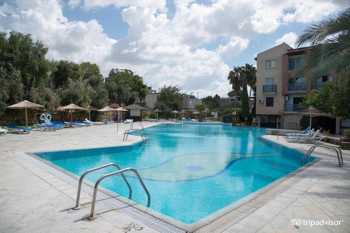 Mike'S Basilica Apartment Paphos Exterior foto